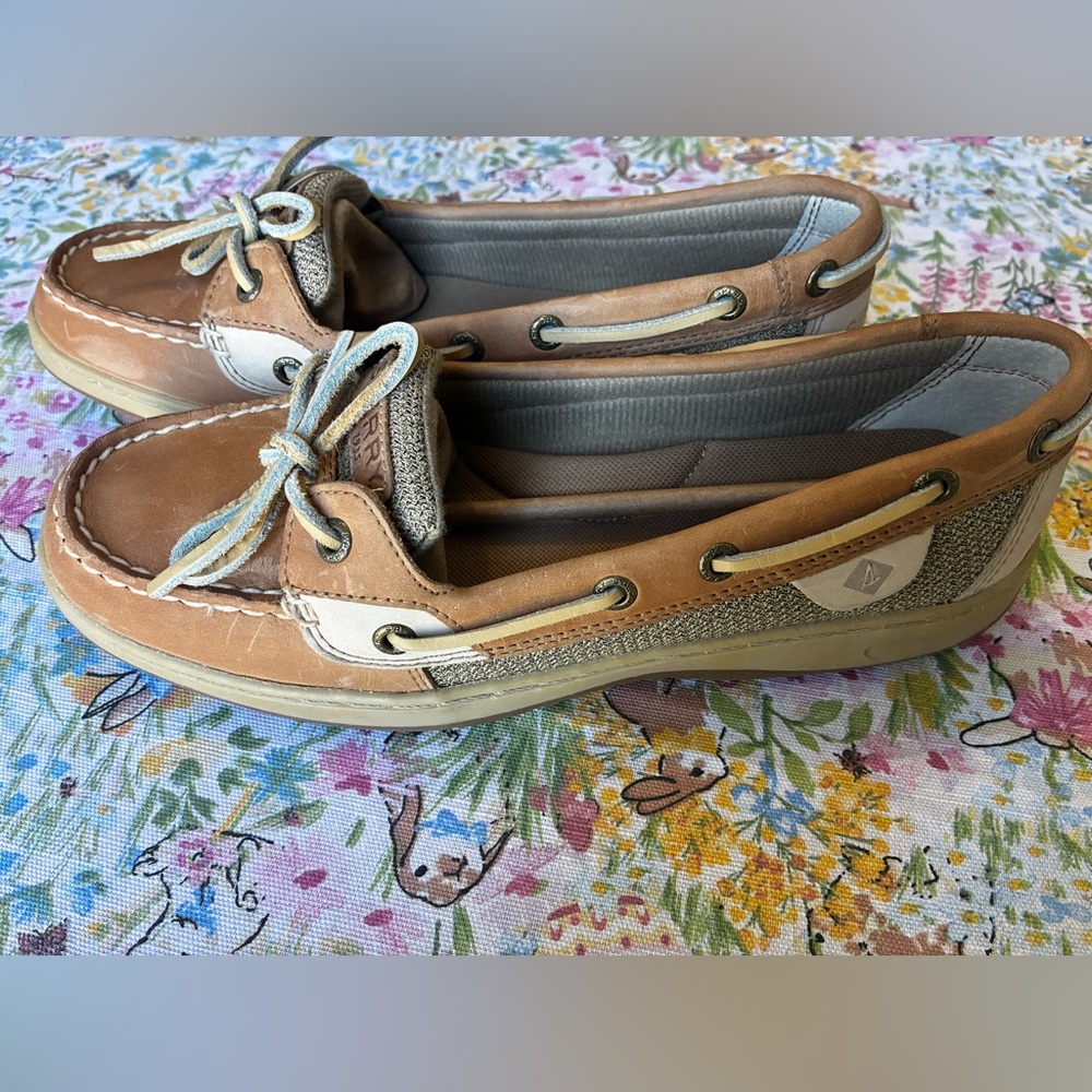 Women’s Sperry Tan Leather Boat Shoes with Laces - Picture 2 of 4